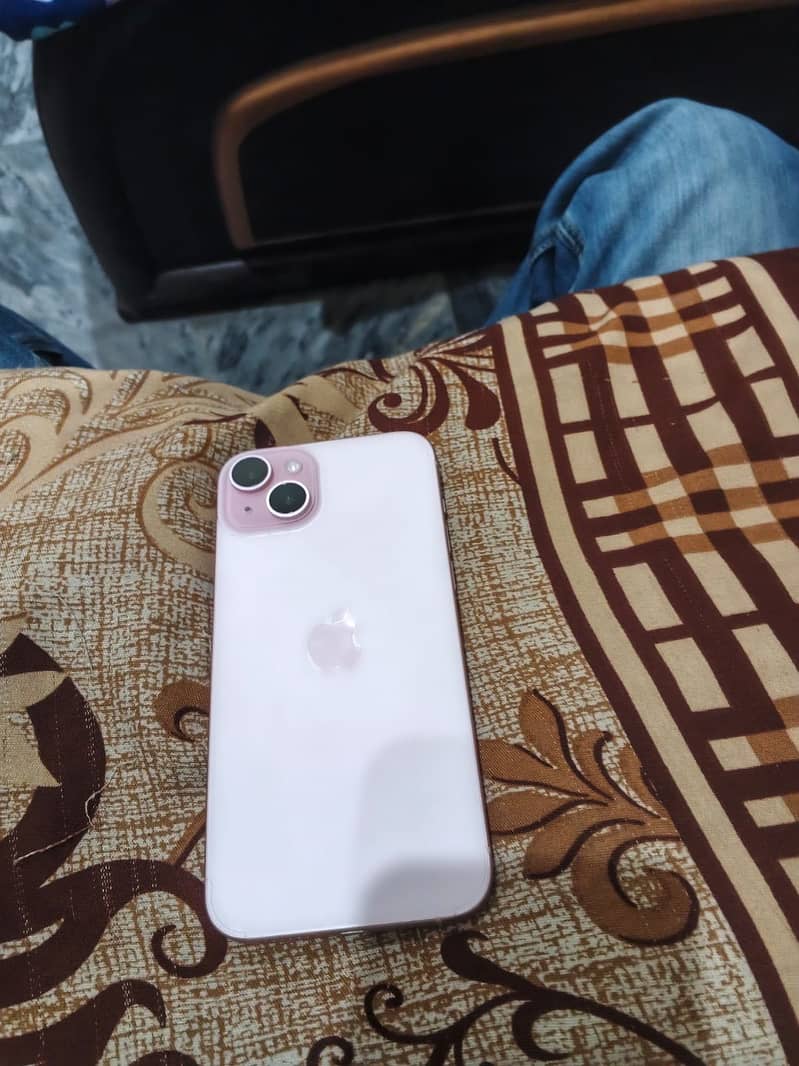 Apple iPhone 15 plus 4