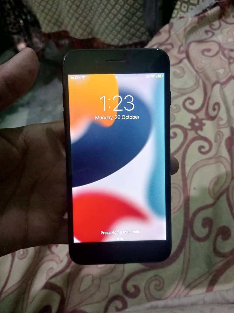 Apple iPhone 7 Plus 2