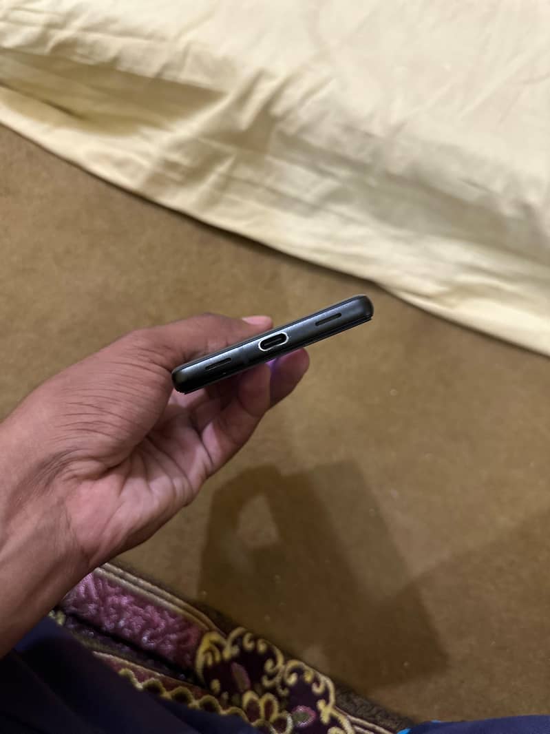 Google Pixel 6a 5