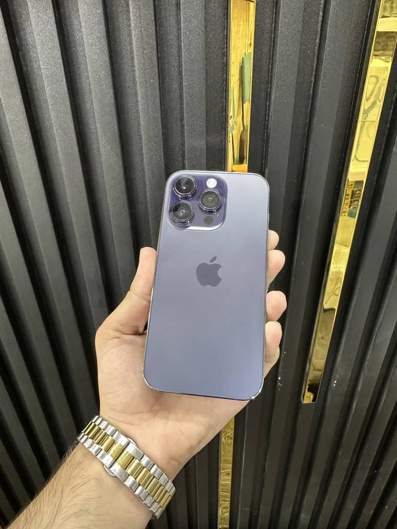 Apple iPhone 14 Pro 0