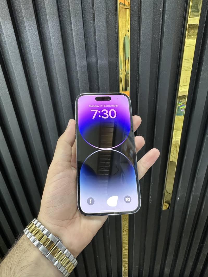Apple iPhone 14 Pro 1