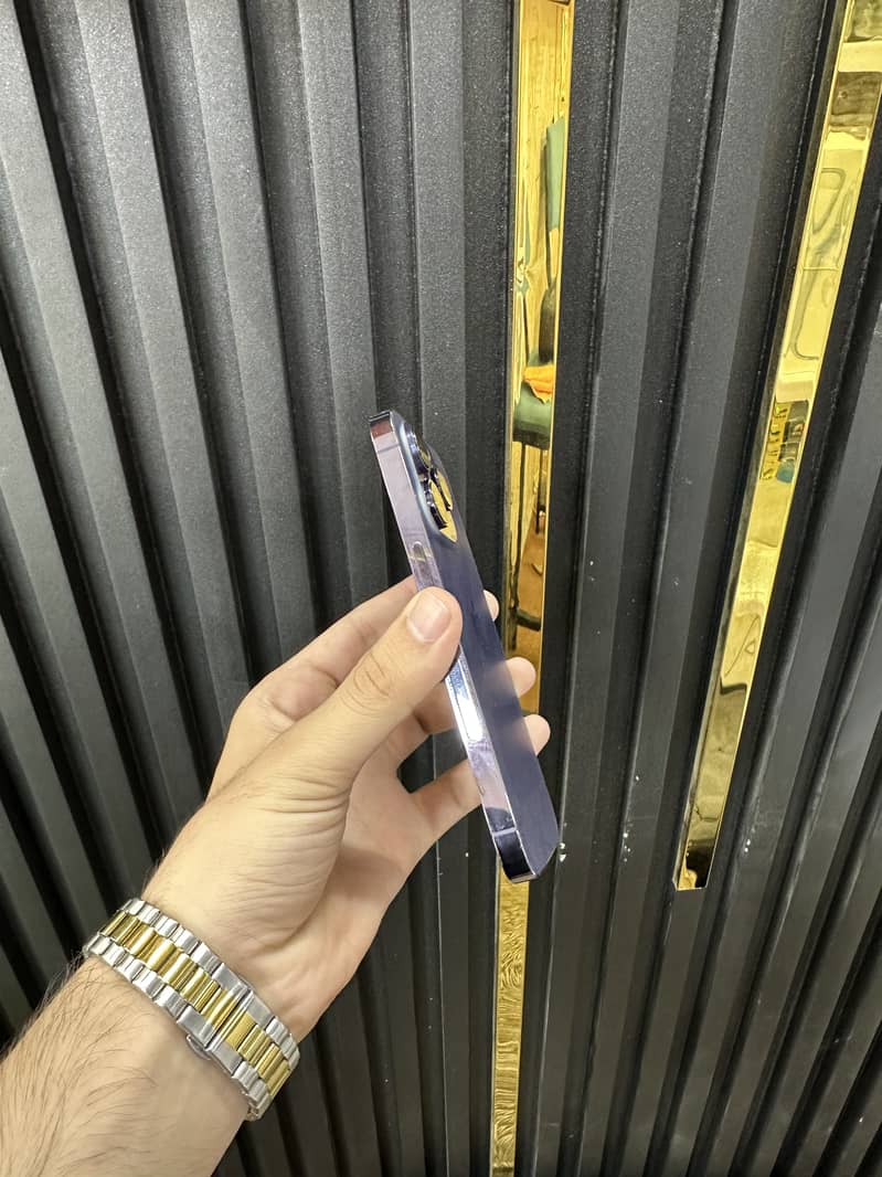 Apple iPhone 14 Pro 2