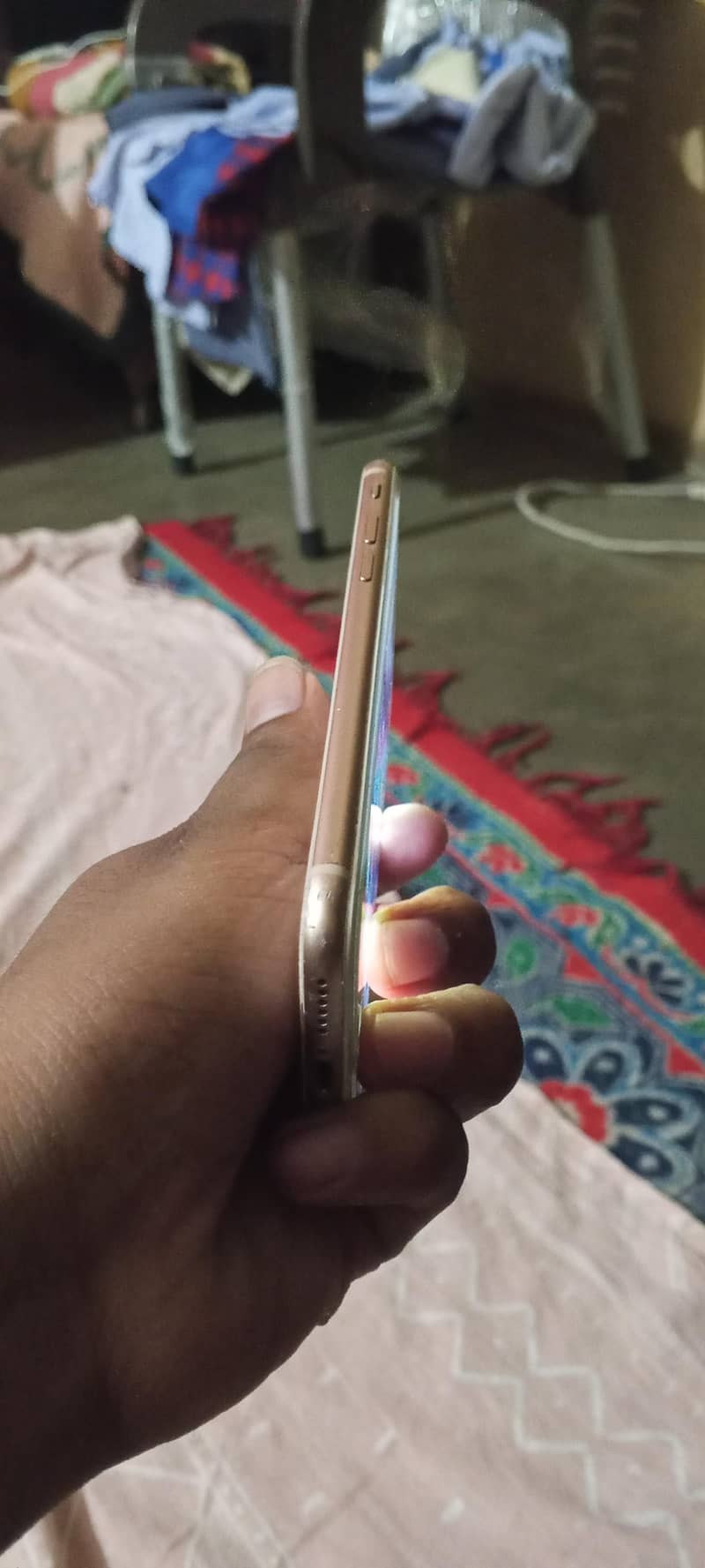 Apple iPhone 8 2