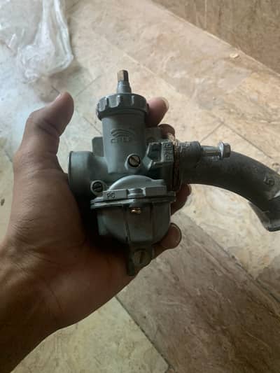 Like new carburetor 2 available aik bhi mil jai ga