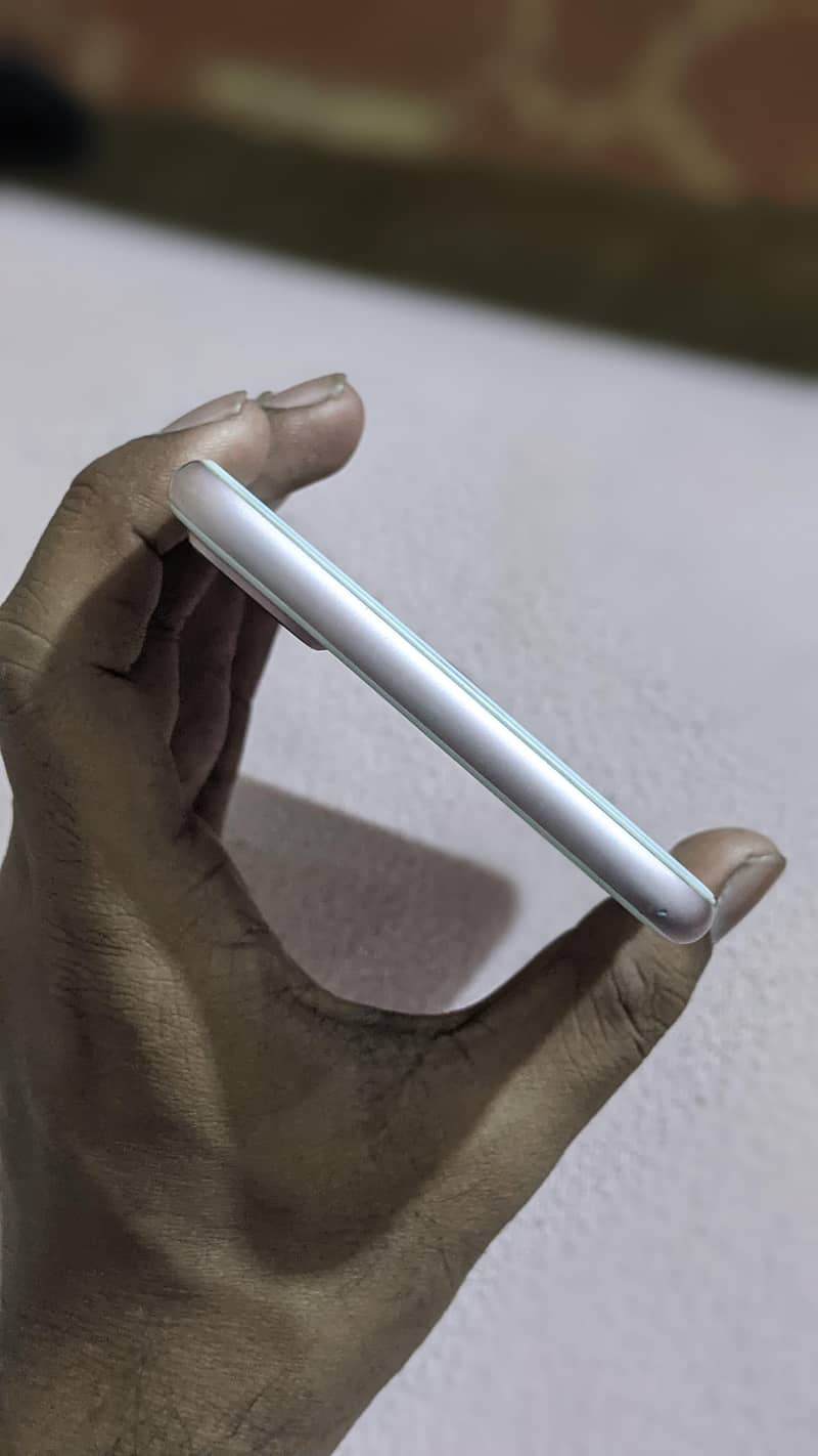 Apple iPhone 7 Plus 6
