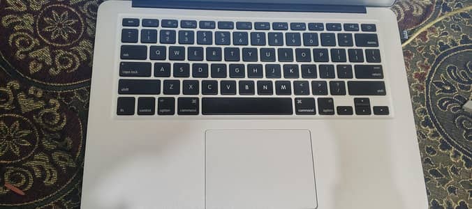 Apple MacBook Air  Core i5 4GB 128GB SSD Slim & Smart - Battery Good