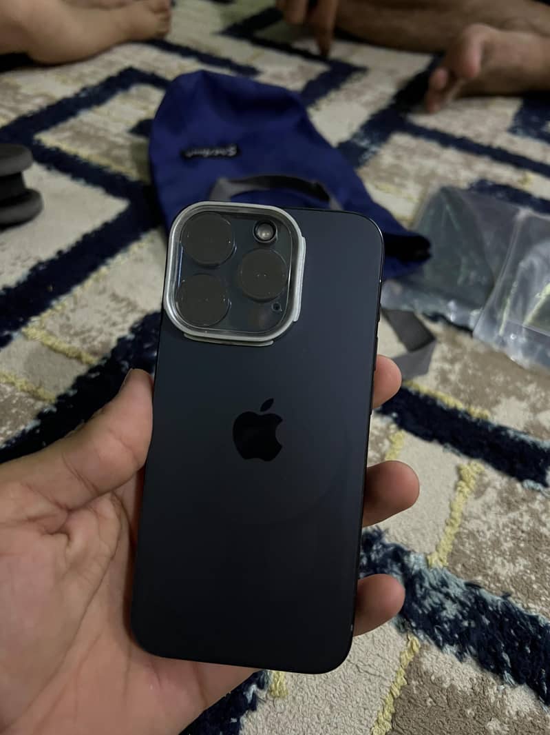 Apple iPhone 15 Pro 0
