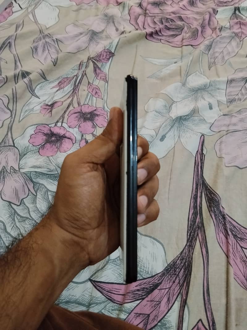 Samsung Mobile A52 3