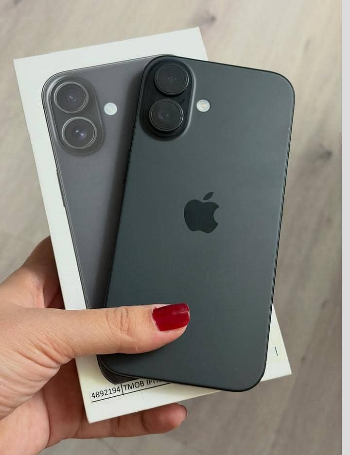 Apple iPhone 16 0