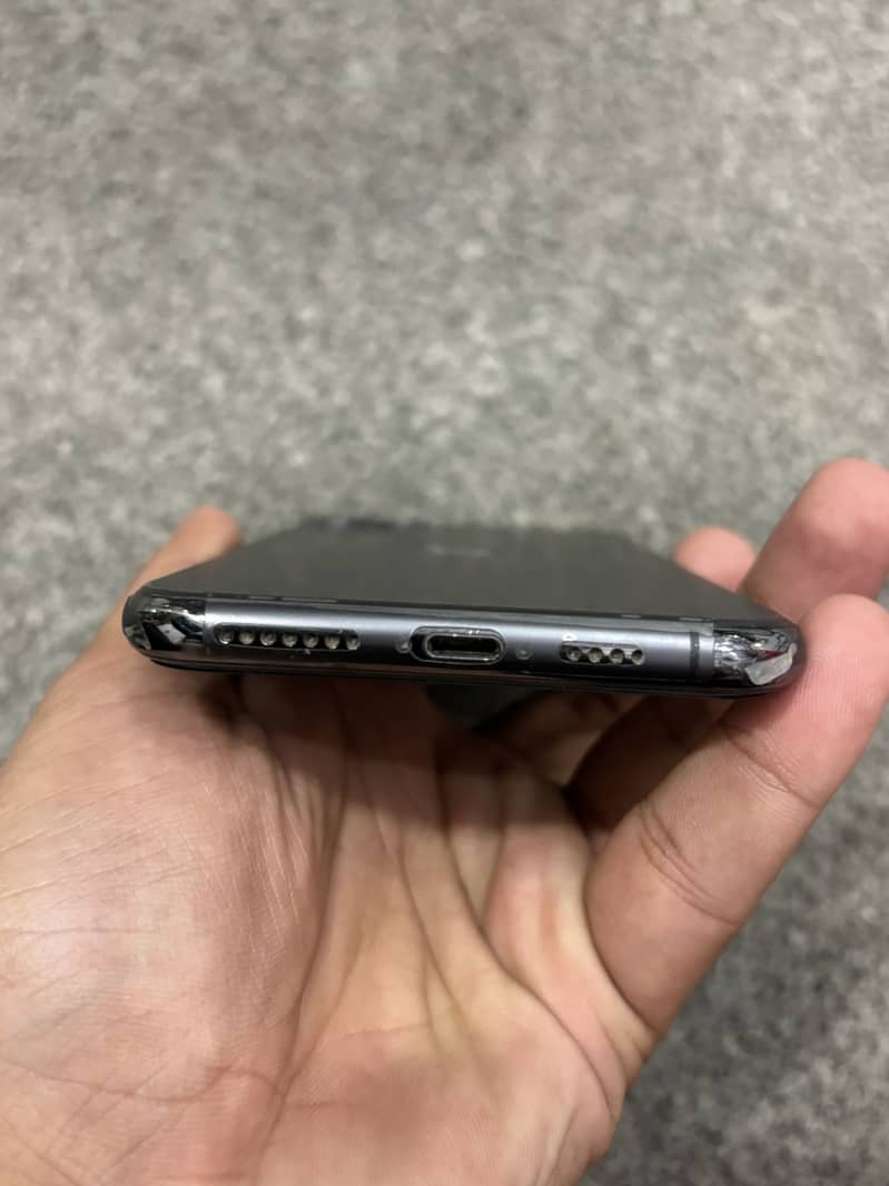 Apple iPhone 11 Pro Max JV 3