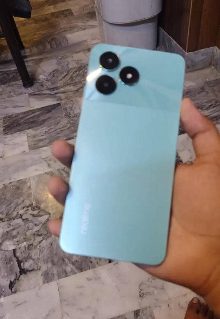 Realme C51 0