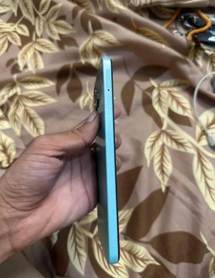 Realme C51 6