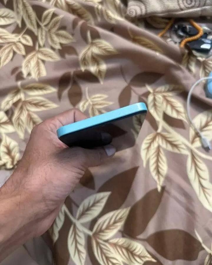 Realme C51 7