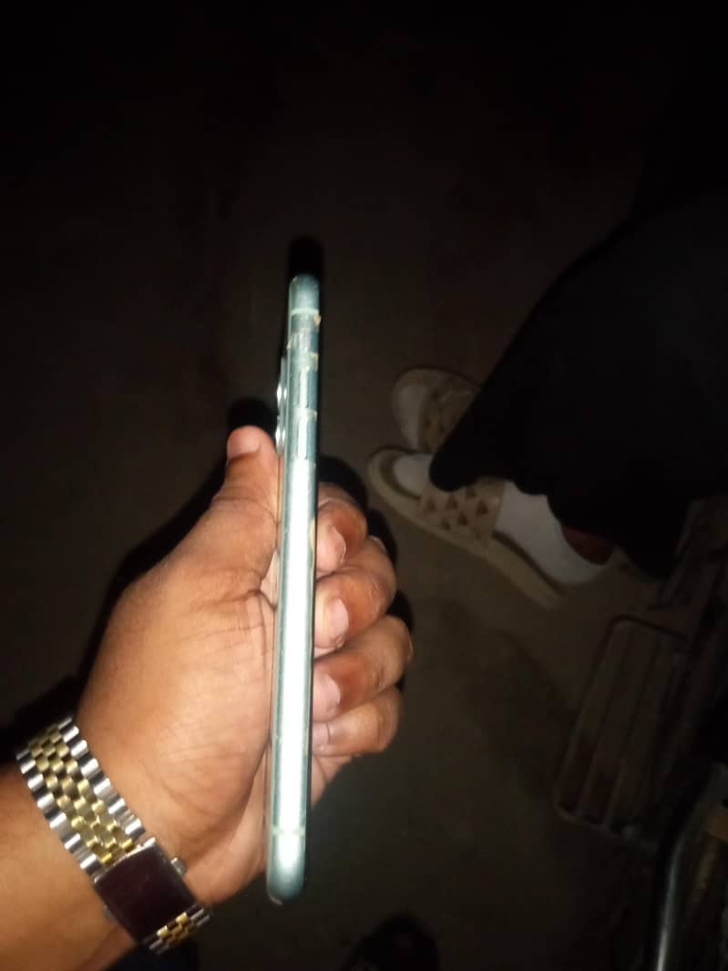 Apple iPhone 11 2