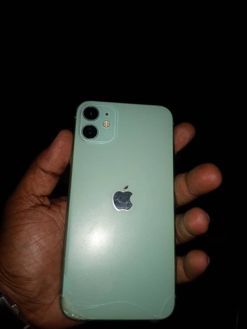 Apple iPhone 11 4