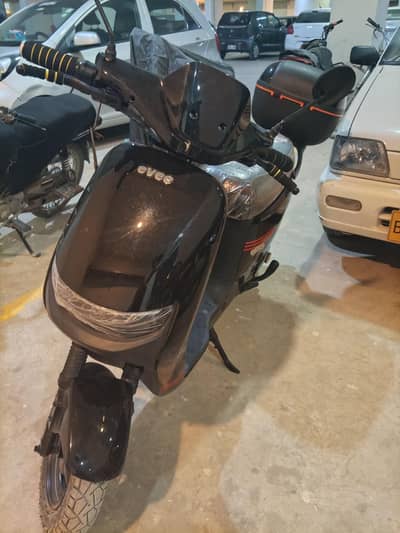 Evee Mito Plus Electric Scooter urgent sale- Scooty colour black