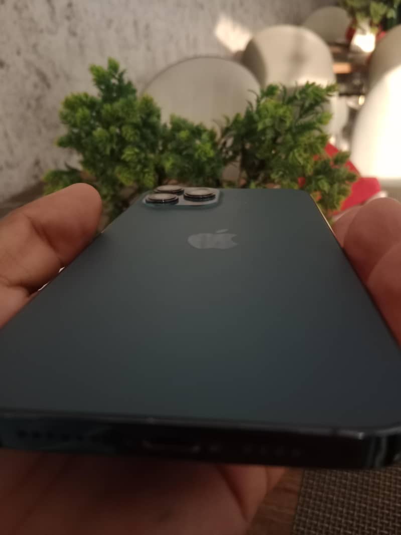Apple iPhone 12 Pro Max 3