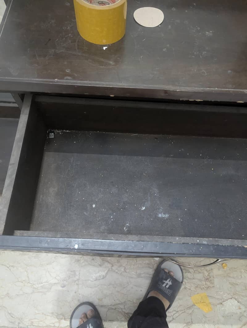 Dressing table 1