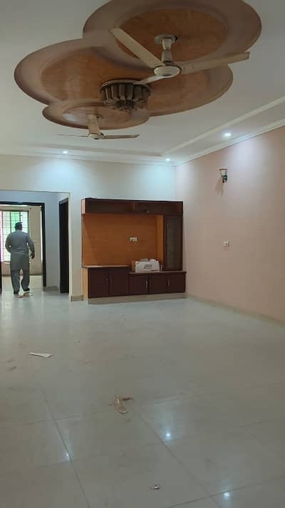 12 MARLA RENOVATED HOUSE COMMERCIAL OFFICE USE FOR RENT IN JOHAR TOWN LAHORE