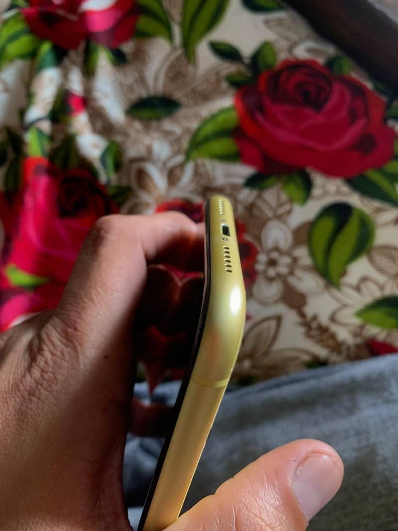 Apple iPhone 11 8