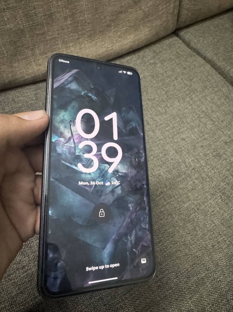 Google Pixel 8 4