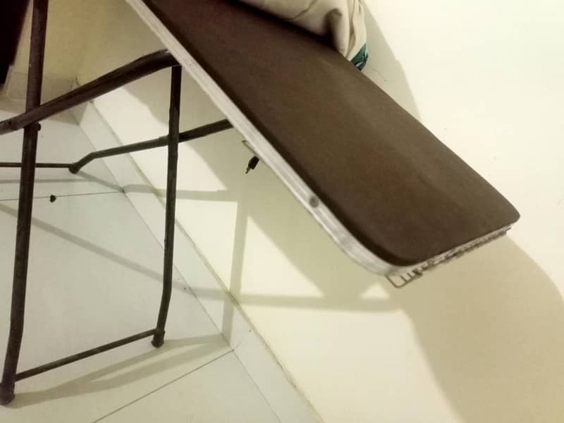 iron stand 1