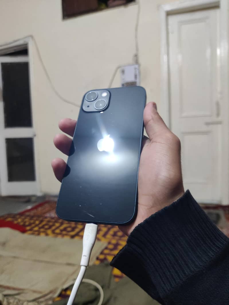 Apple iPhone 13 1
