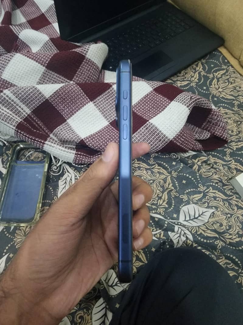 Apple iPhone 17 Pro Max 1