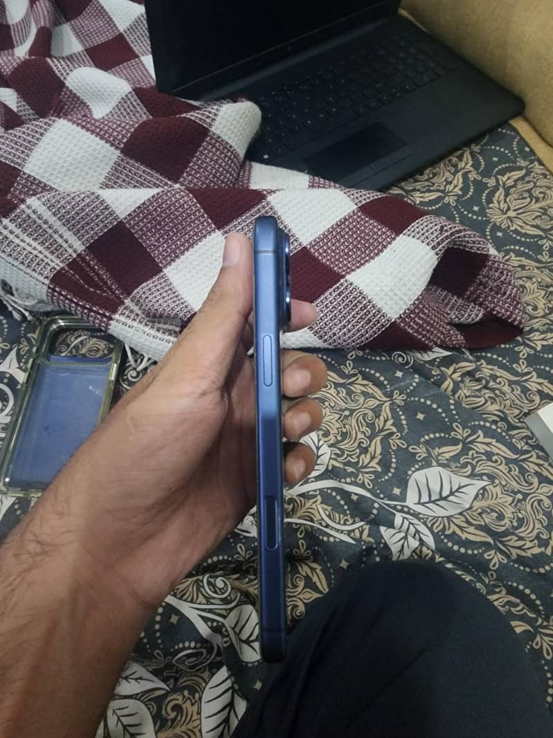 Apple iPhone 17 Pro Max 3