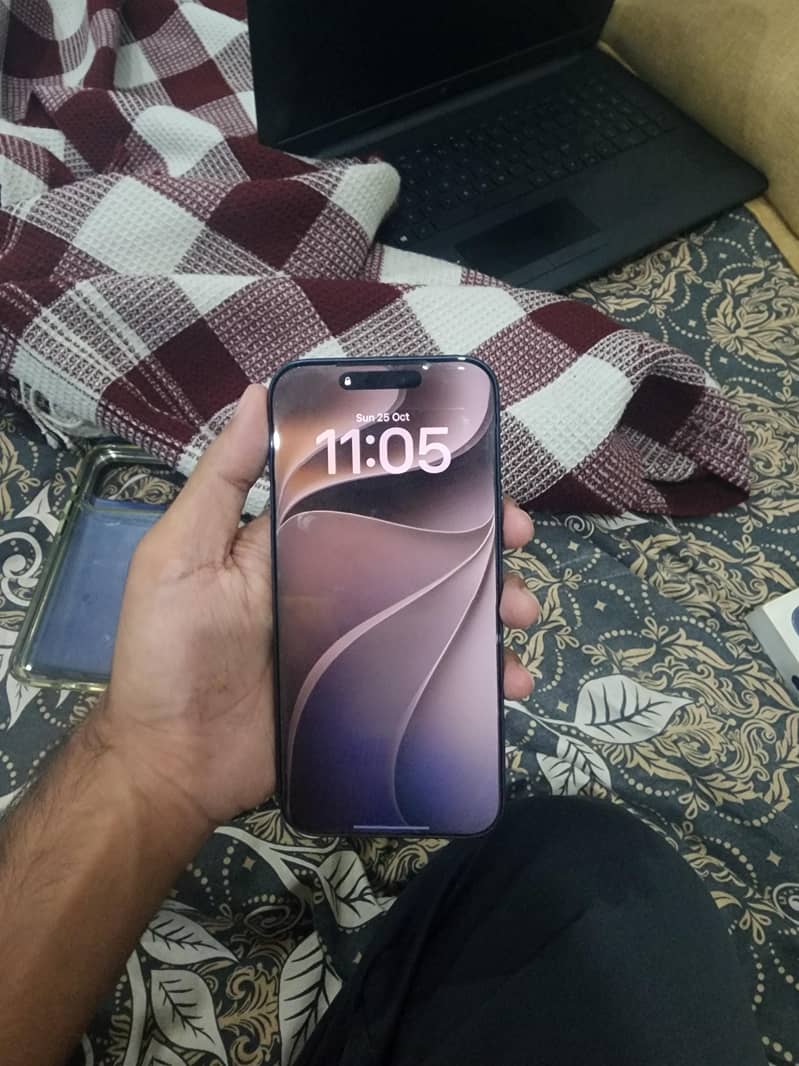 Apple iPhone 17 Pro Max 5