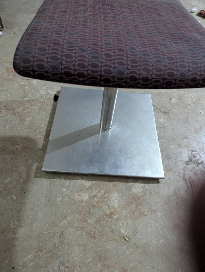 Table and chairs 3