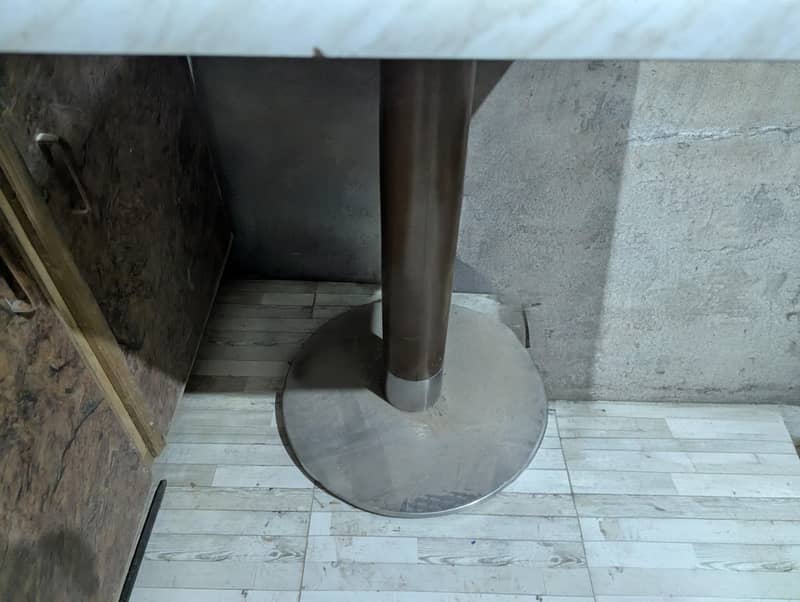 Table and chairs 1
