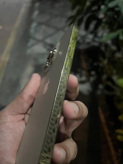 Apple iPhone 13 Pro