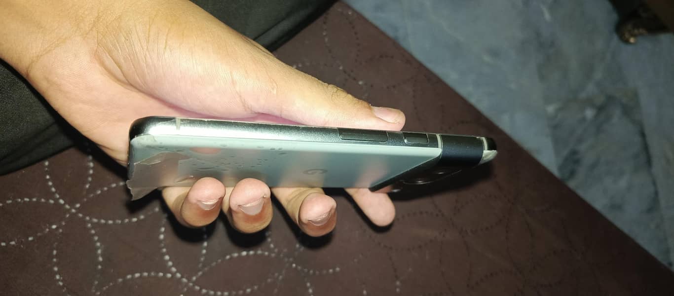 Google Pixel 8 2