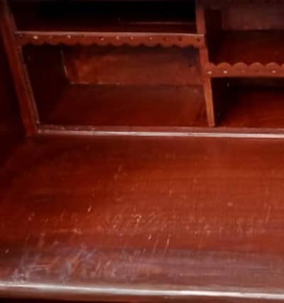 roll top desk (reading writing table) (old antique peice)