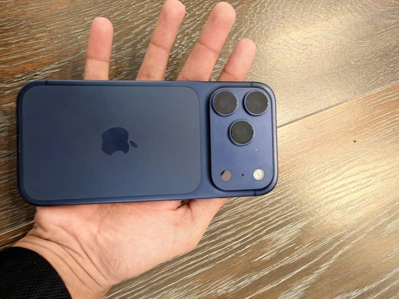 Apple iPhone 17 Pro 2
