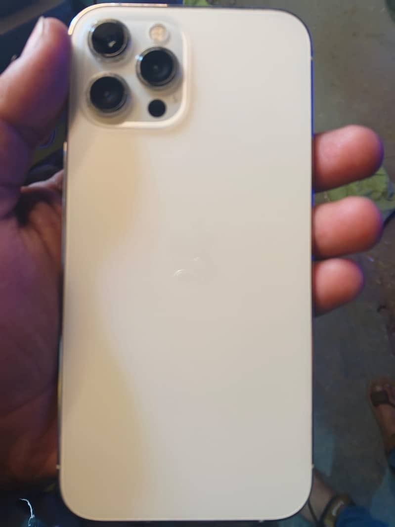 Apple iPhone 12 Pro Max 3