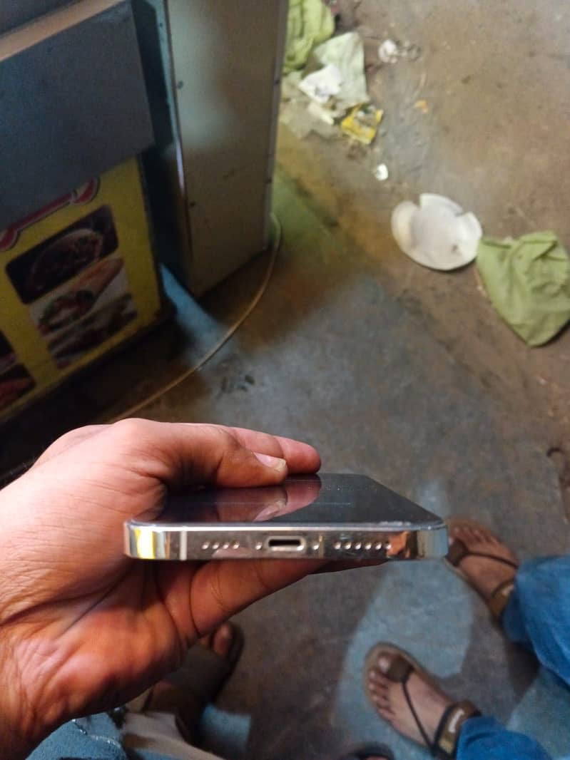 Apple iPhone 12 Pro Max 5