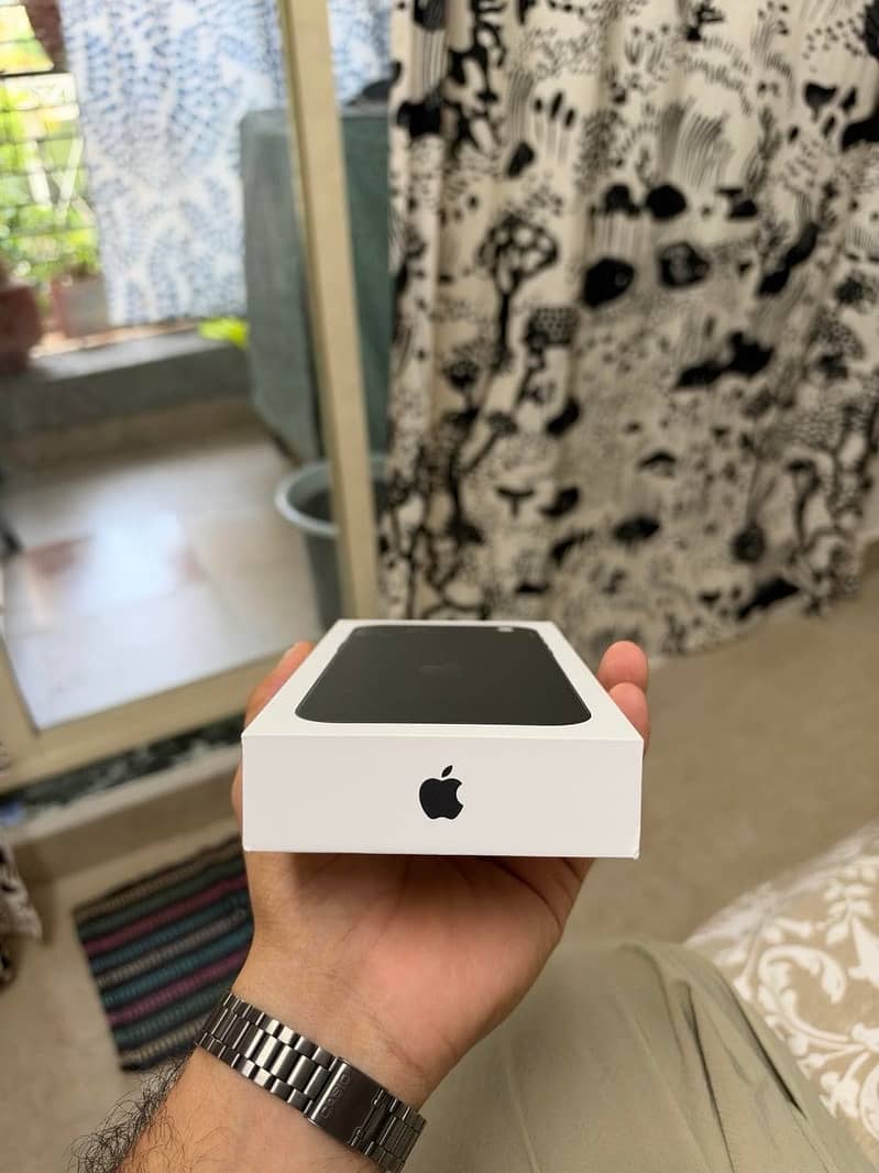 Apple iPhone 18 Pro Max 1