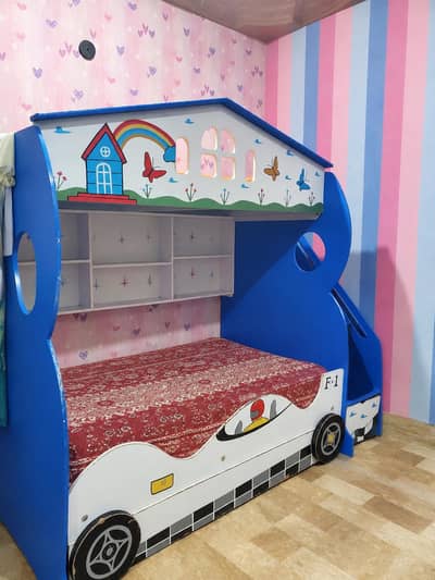triple story bunker bed with 2 matters