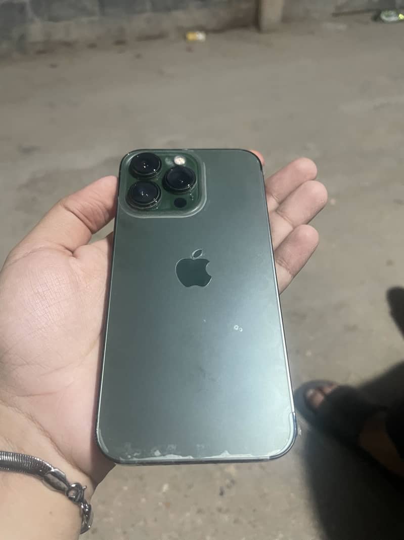 Apple iPhone 13 Pro 4