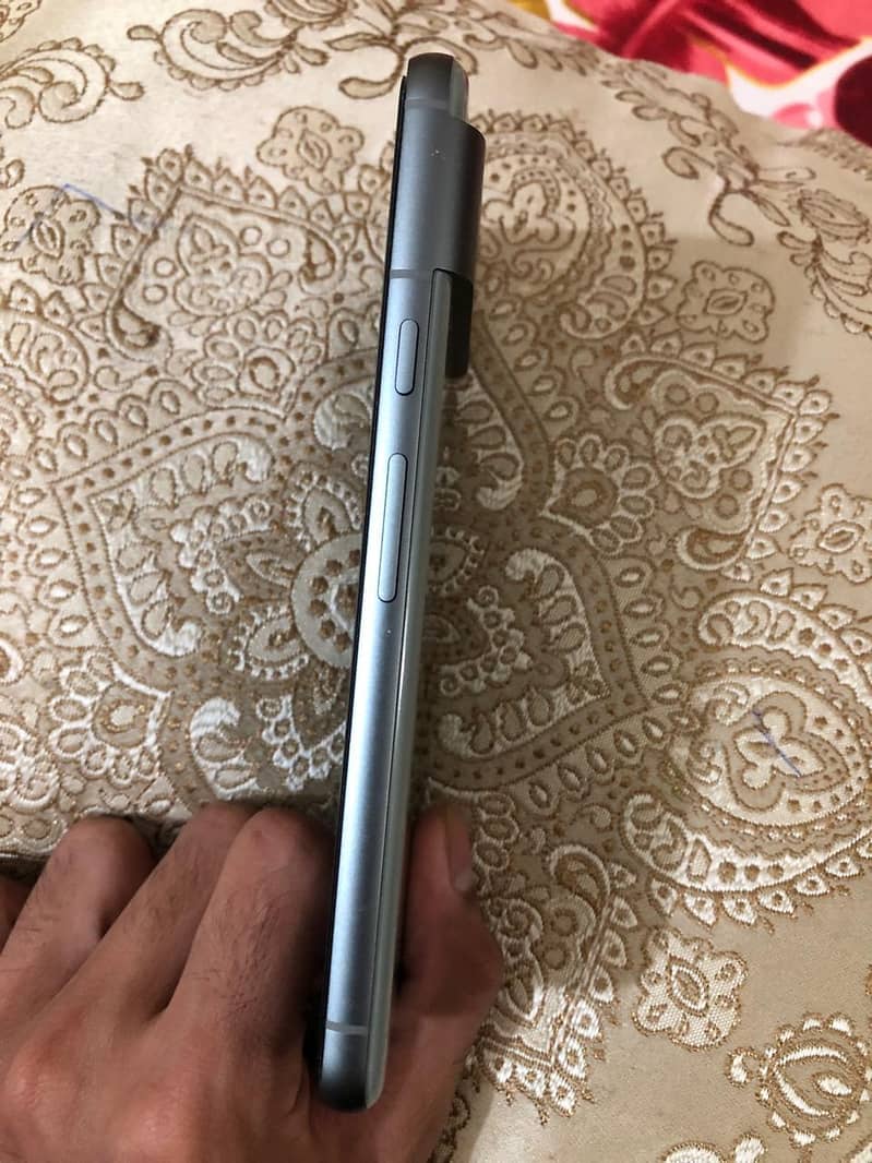 Google Pixel 8 3