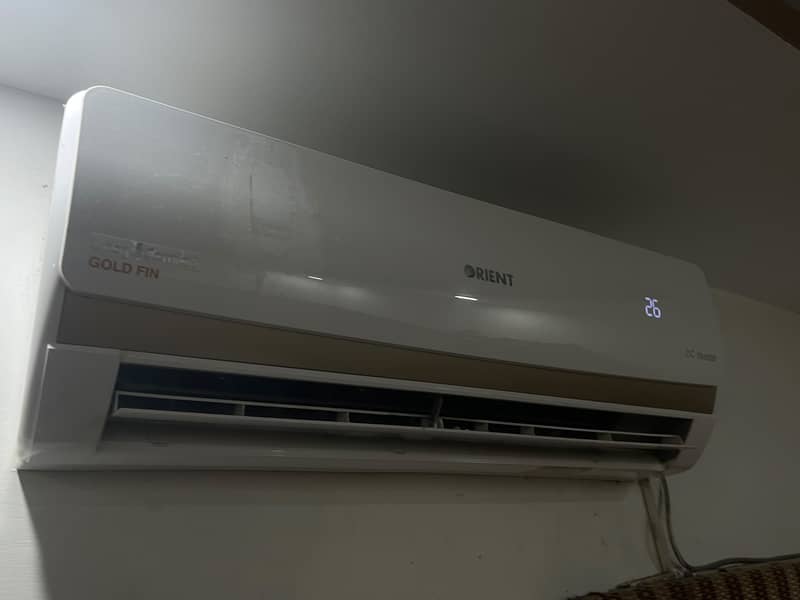 Orient DC Inverter AC 1 ton Gold Fin Series in Excellent Condition ...