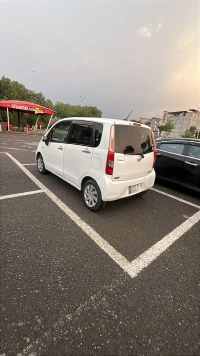 Daihatsu Move 2011