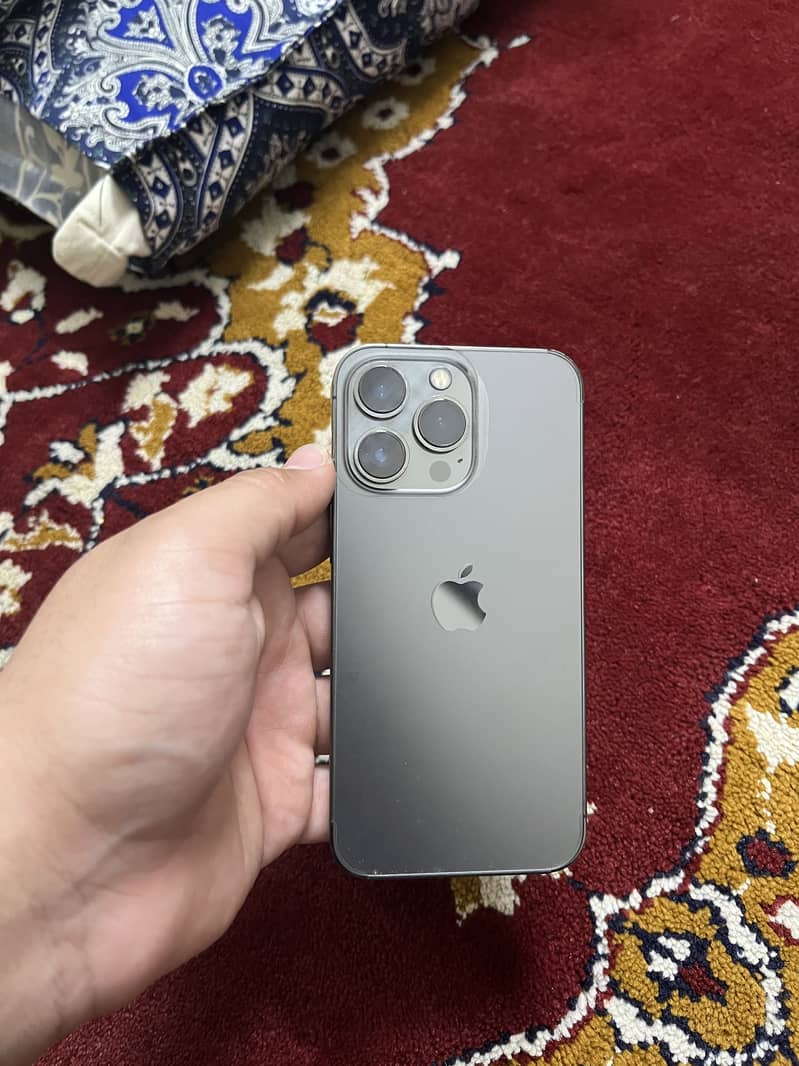 Apple iPhone 13 Pro 4