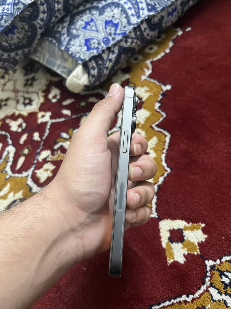 Apple iPhone 13 Pro 6