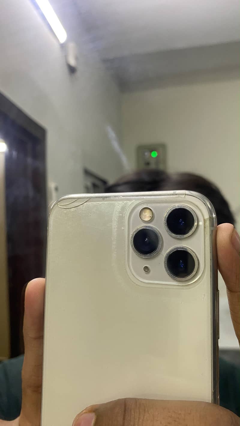 Apple iPhone 11 Pro 5