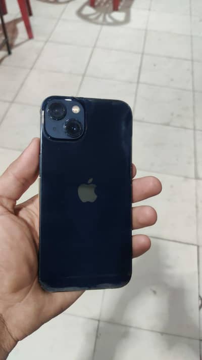 Apple iPhone 13