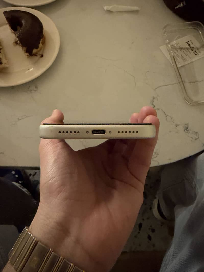 Apple iPhone 17 Pro Max 5