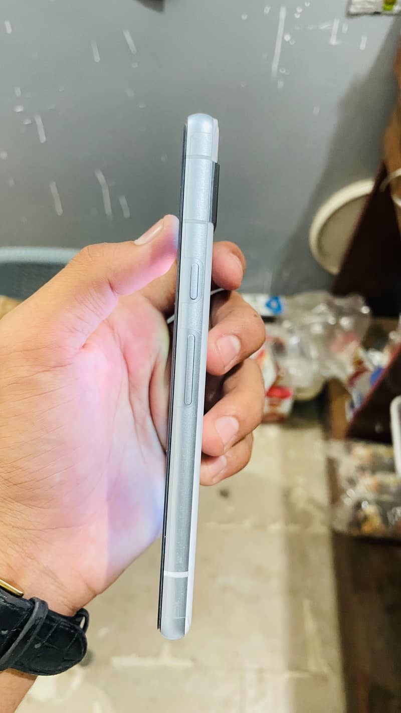 Google Pixel 7a 1